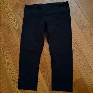 Lululemon Groove crops (25”) size 8